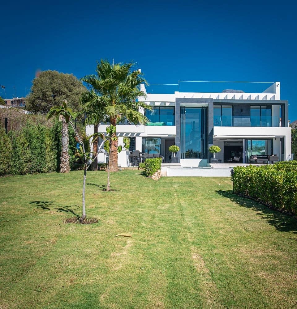 6 sovrum Villa till salu i Estepona med pool garage - 2 800 000 € (Ref: 7796272)