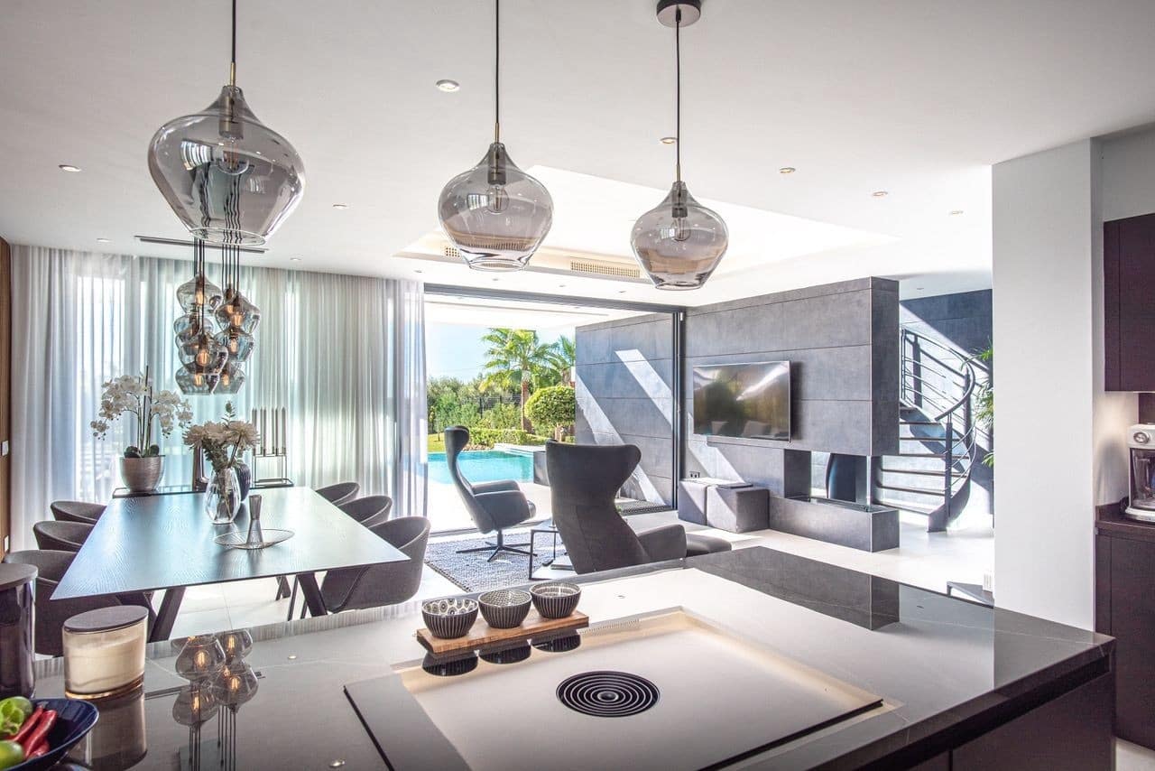 6 sovrum Villa till salu i Estepona med pool garage - 2 800 000 € (Ref: 7796272)
