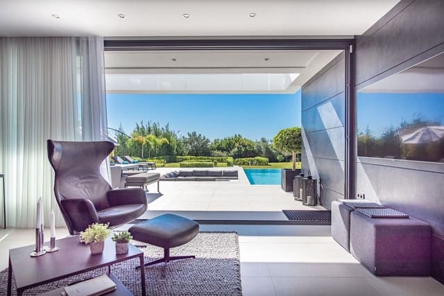 6 sovrum Villa till salu i Estepona med pool garage - 2 800 000 € (Ref: 7796272)