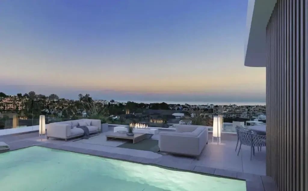 4 soverom Hus til salgs i Estepona med svømmebasseng garasje - € 1 350 000 (Ref: 8209103)