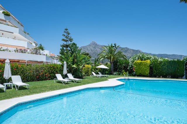 2 slaapkamer Penthouse te koop in Marbella met zwembad garage - € 650.000 (Ref: 8256008)