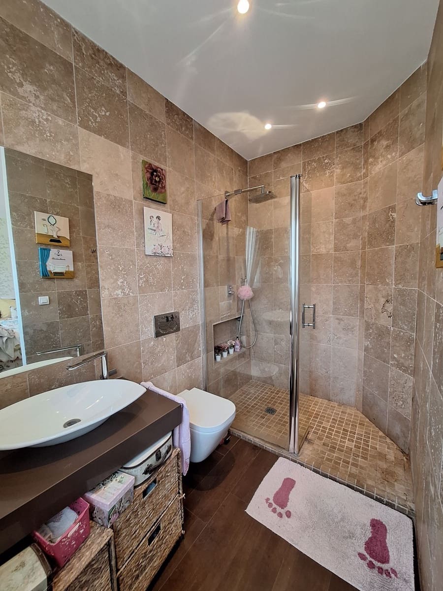 4 bedroom Penthouse for sale in Marbella with pool garage - € 598,000 (Ref: 8395538)