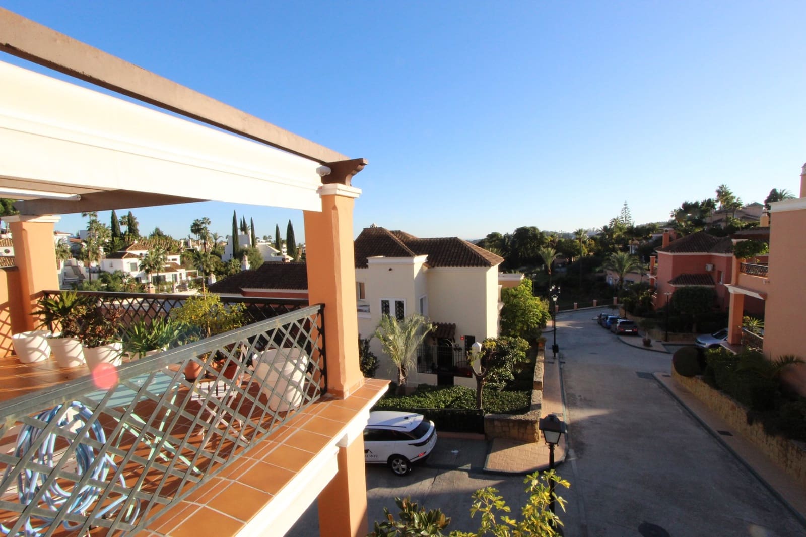 Casa de 4 habitaciones en Nueva Andalucia en venta con piscina garaje - 950.000 € (Ref: 8738406)