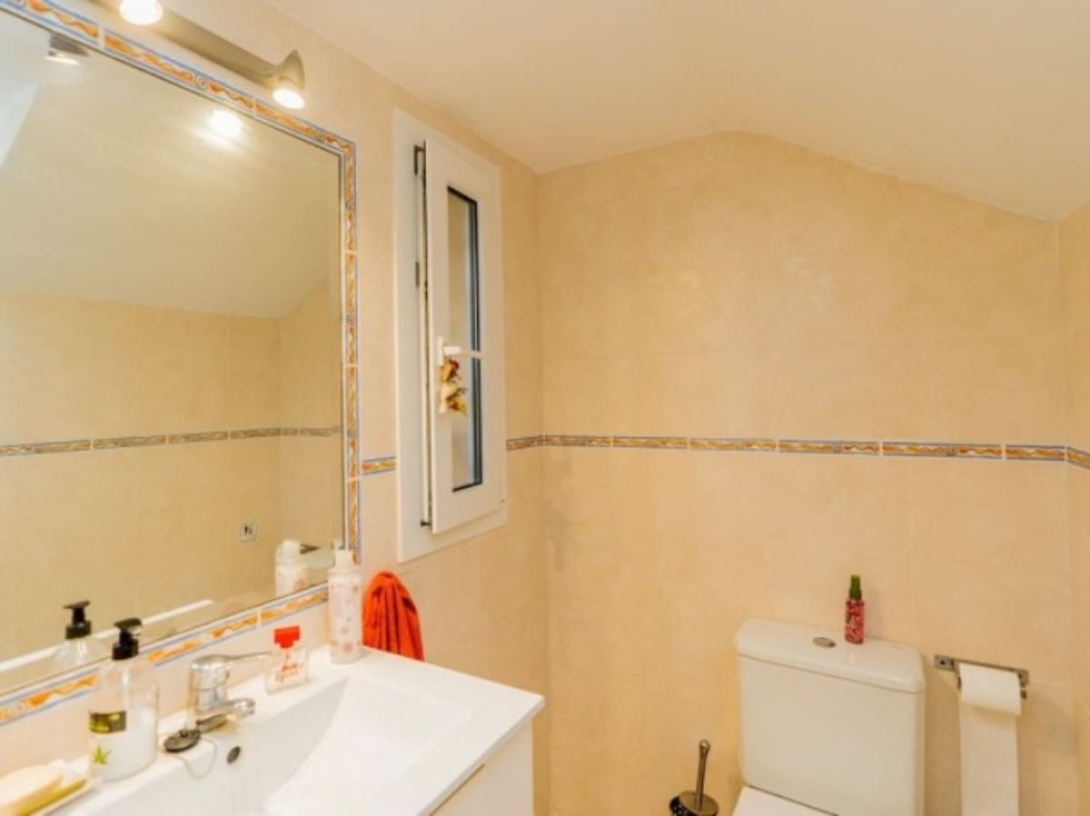 3 soveværelse Semi-Rækkehus til salg i Riviera del Sol med swimmingpool garage - € 685.000 (Ref: 8738412)