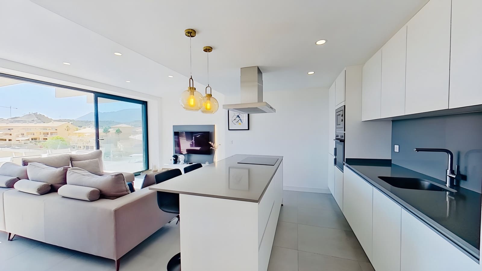 3 chambre Penthouse à vendre à Estepona avec piscine garage - 629 000 € (Ref: 8738417)