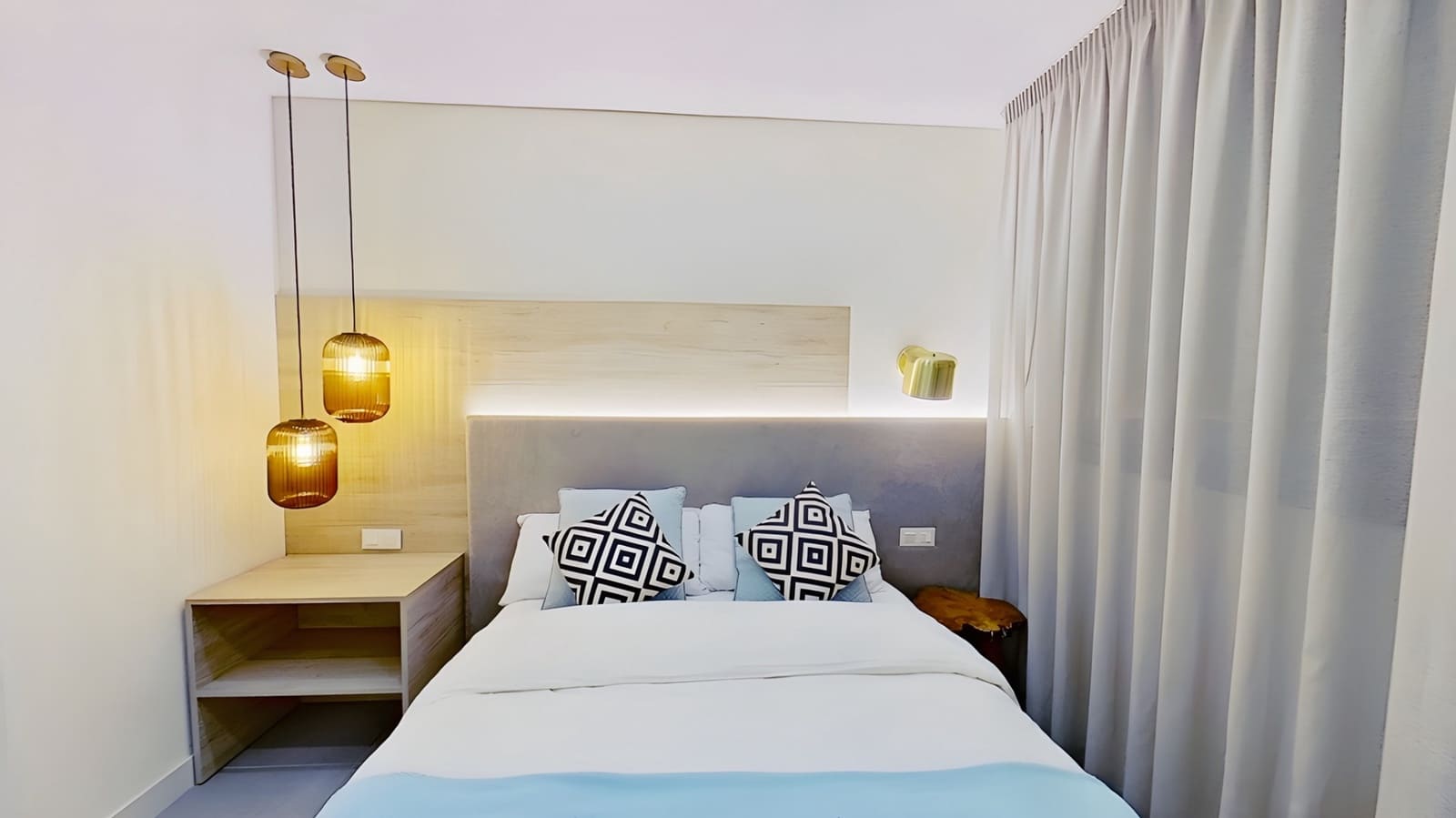 3 chambre Penthouse à vendre à Estepona avec piscine garage - 629 000 € (Ref: 8738417)