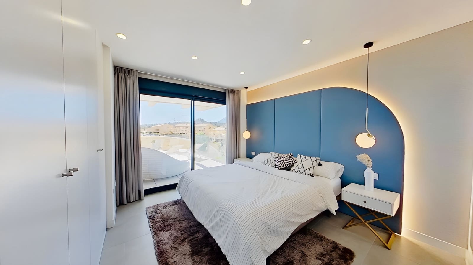 3 chambre Penthouse à vendre à Estepona avec piscine garage - 629 000 € (Ref: 8738417)