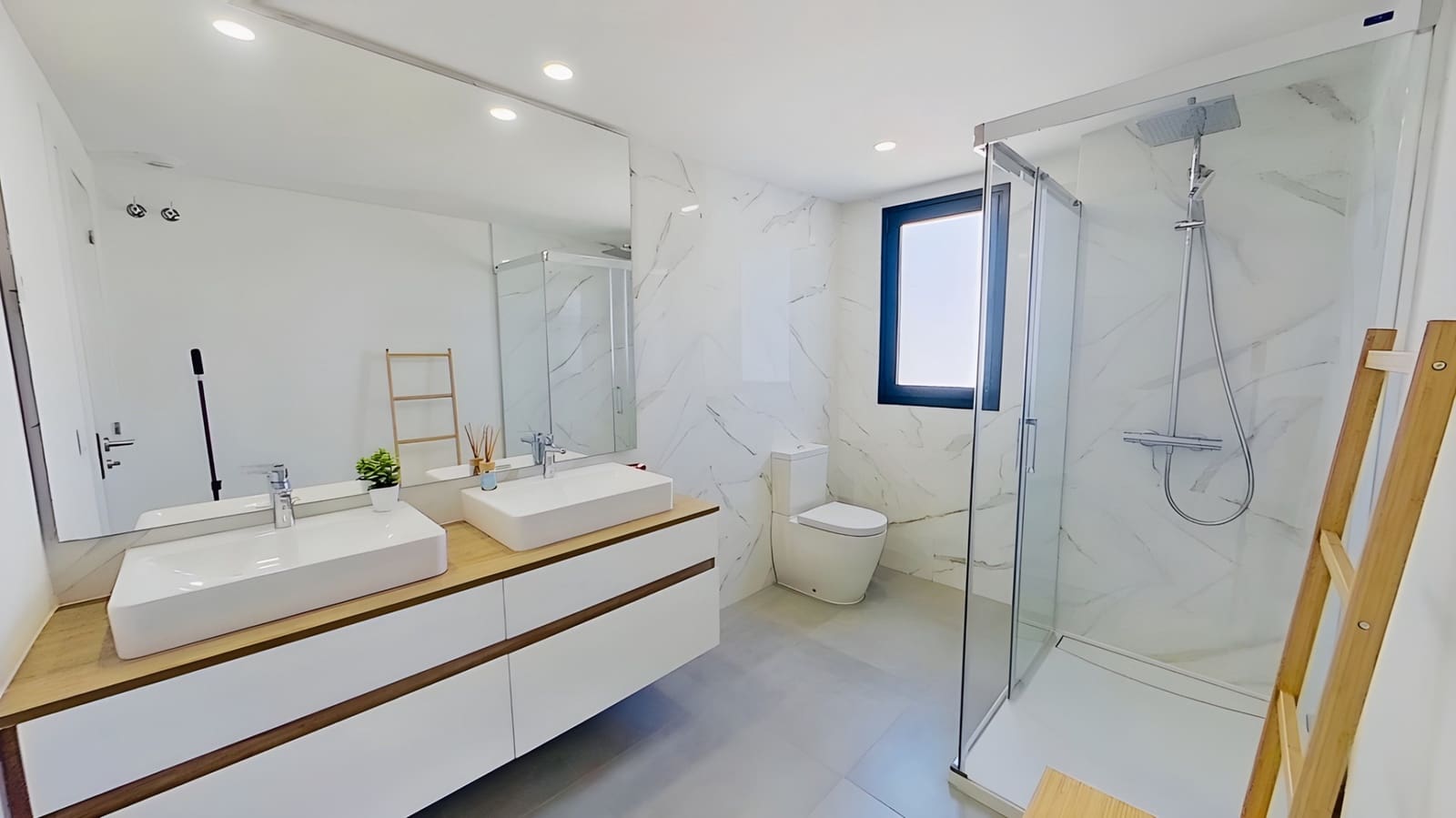 3 chambre Penthouse à vendre à Estepona avec piscine garage - 629 000 € (Ref: 8738417)