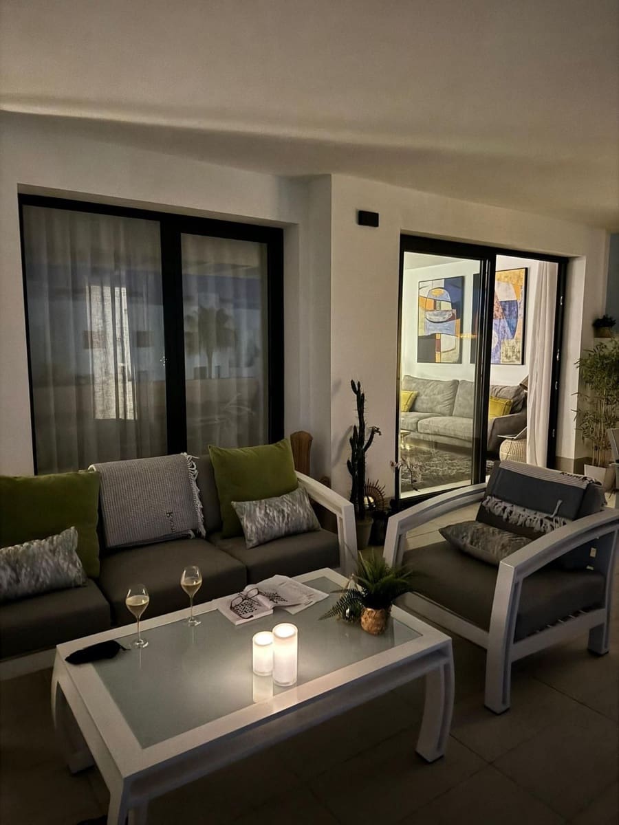 2 soveværelse Lejlighed til salg i Estepona med swimmingpool garage - € 449.000 (Ref: 8738430)