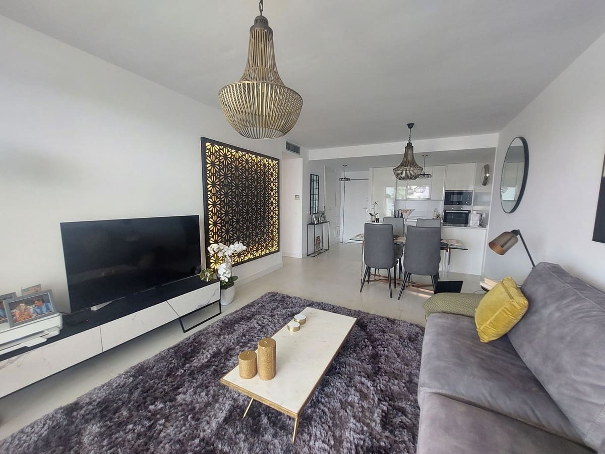 2 soveværelse Lejlighed til salg i Estepona med swimmingpool garage - € 449.000 (Ref: 8738430)