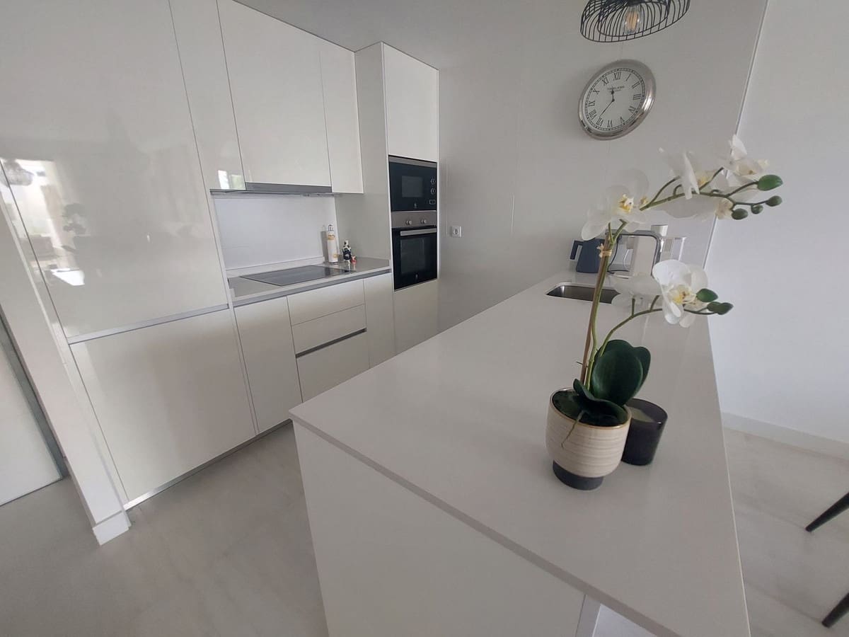 2 soveværelse Lejlighed til salg i Estepona med swimmingpool garage - € 449.000 (Ref: 8738430)