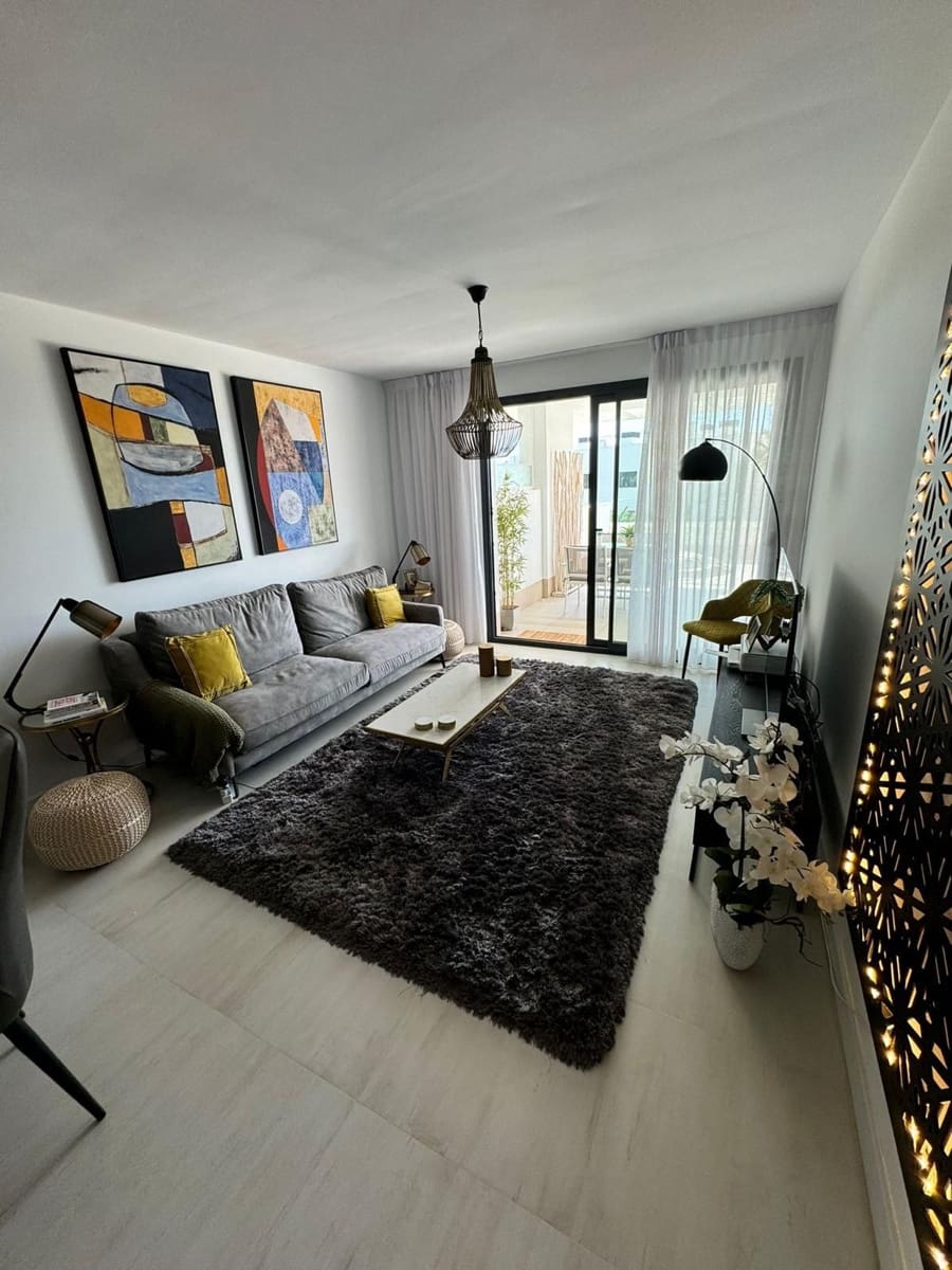 2 soveværelse Lejlighed til salg i Estepona med swimmingpool garage - € 449.000 (Ref: 8738430)