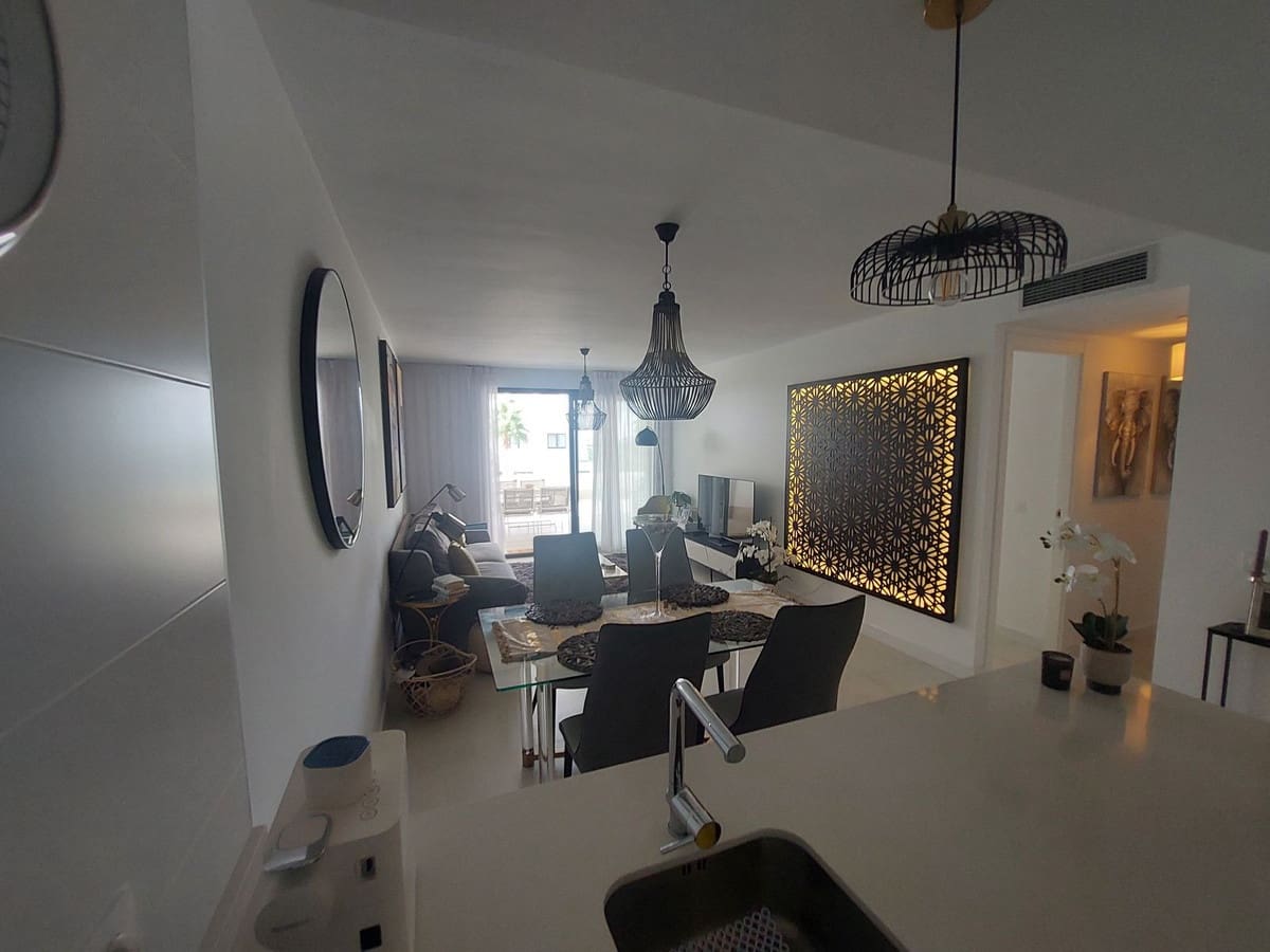 2 soveværelse Lejlighed til salg i Estepona med swimmingpool garage - € 449.000 (Ref: 8738430)