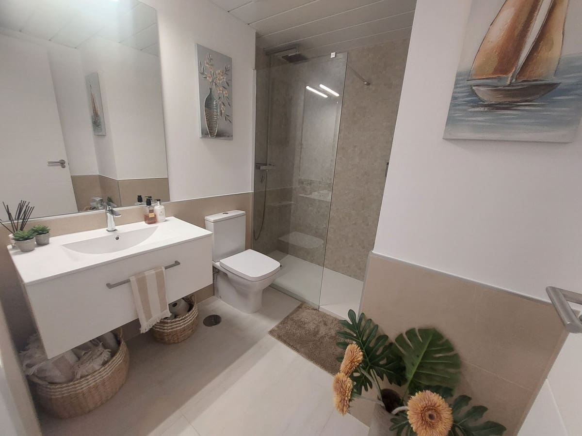 2 soveværelse Lejlighed til salg i Estepona med swimmingpool garage - € 449.000 (Ref: 8738430)