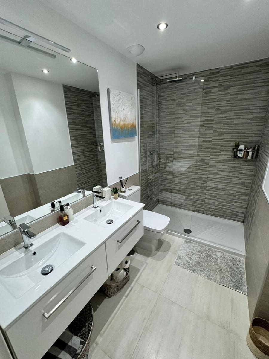 2 soveværelse Lejlighed til salg i Estepona med swimmingpool garage - € 449.000 (Ref: 8738430)