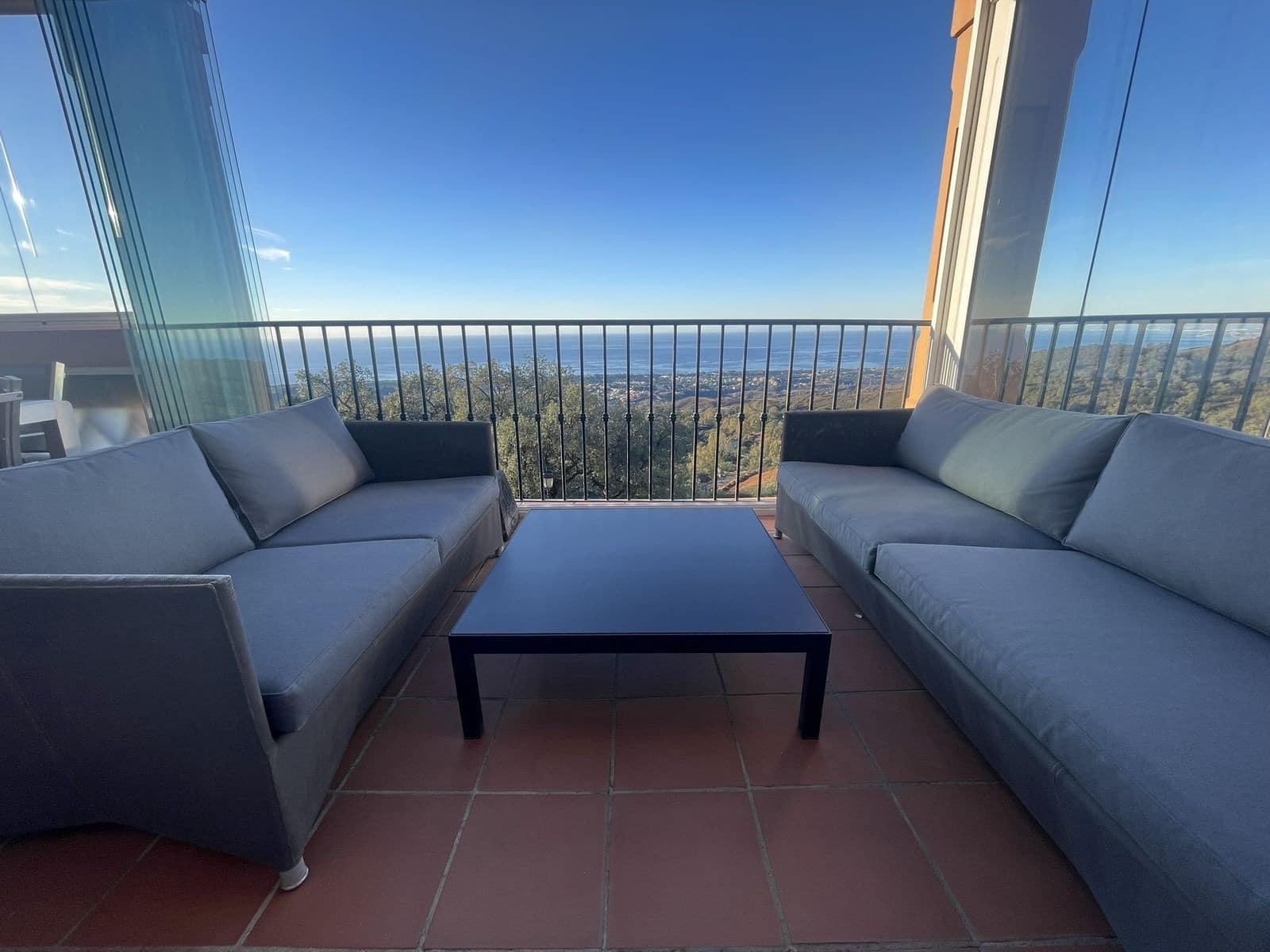 3 bedroom Townhouse for sale in Marbella with pool garage - € 995,000 (Ref: 8763807)