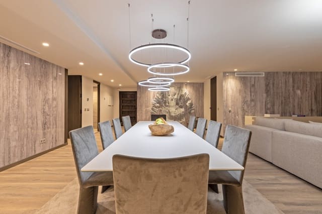 5 soverom Leilighet til salgs i Puerto Banus, Marbella med garasje - € 2 500 000 (Ref: 8764748)