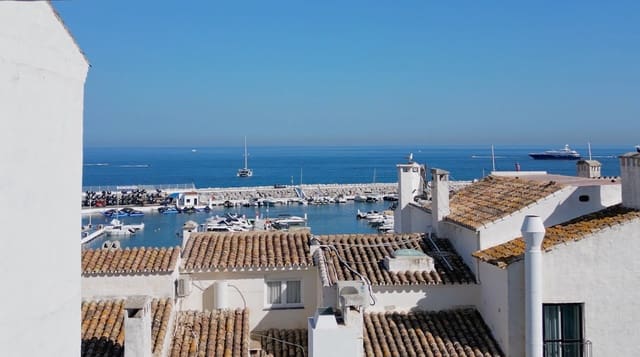 5 soveværelse Lejlighed til salg i Puerto Banus, Marbella med garage - € 2.750.000 (Ref: 8764748)