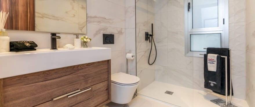 Apartamento de 4 habitaciones en San Pedro de Alcantara en venta con piscina garaje - 1.490.000 € (Ref: 8764759)
