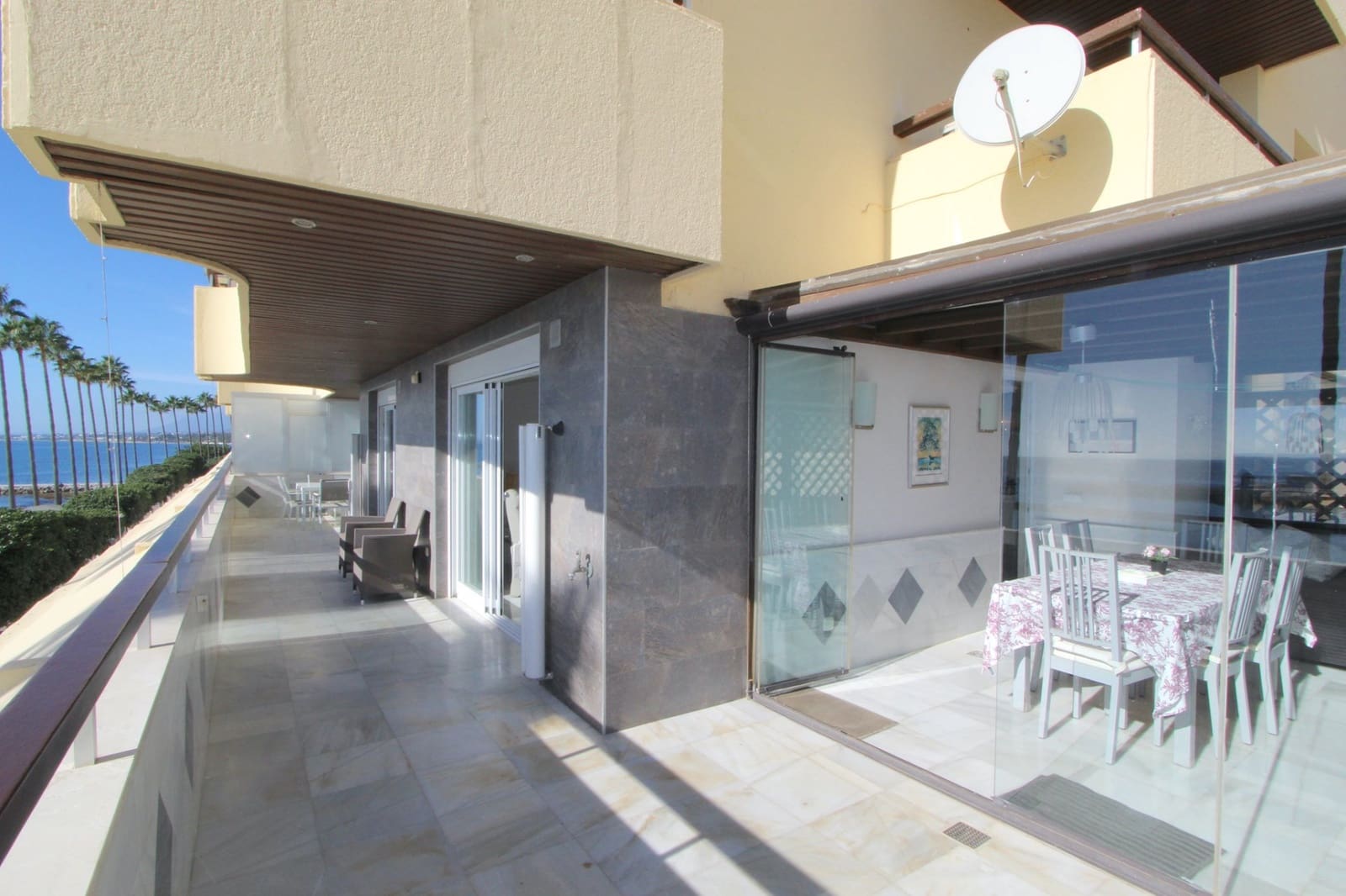 3 bedroom Apartment for sale in Marbella - € 1,200,000 (Ref: 8773290)