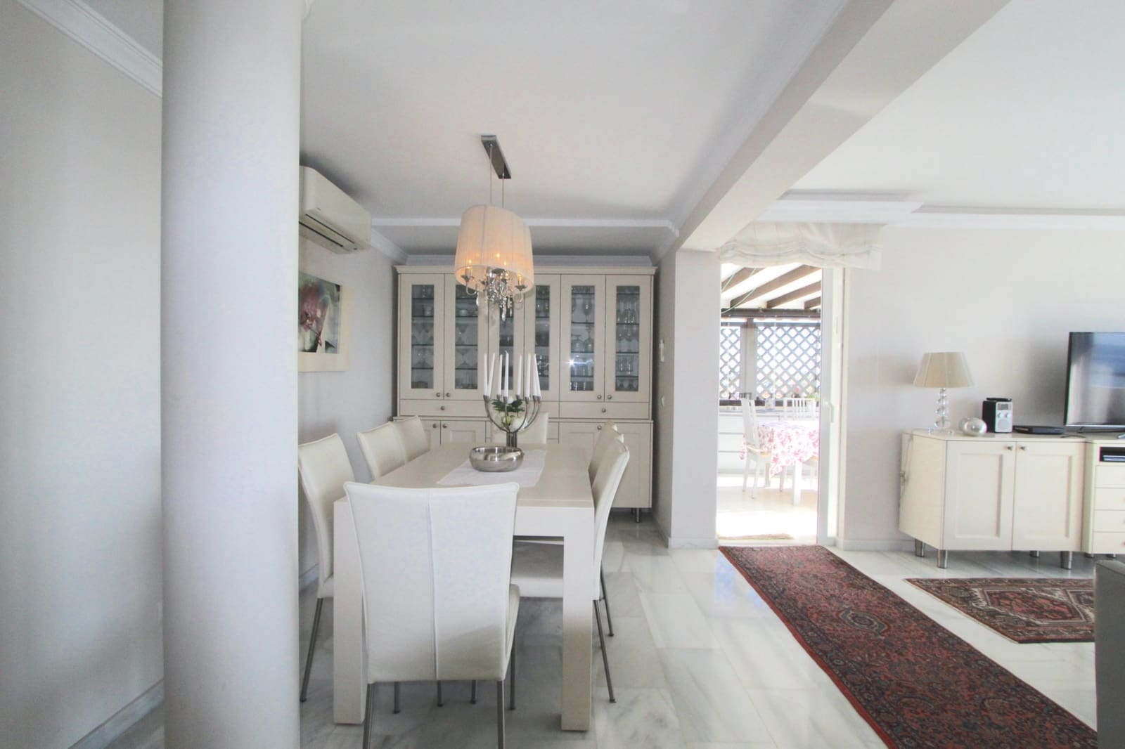 3 bedroom Apartment for sale in Marbella - € 1,200,000 (Ref: 8773290)