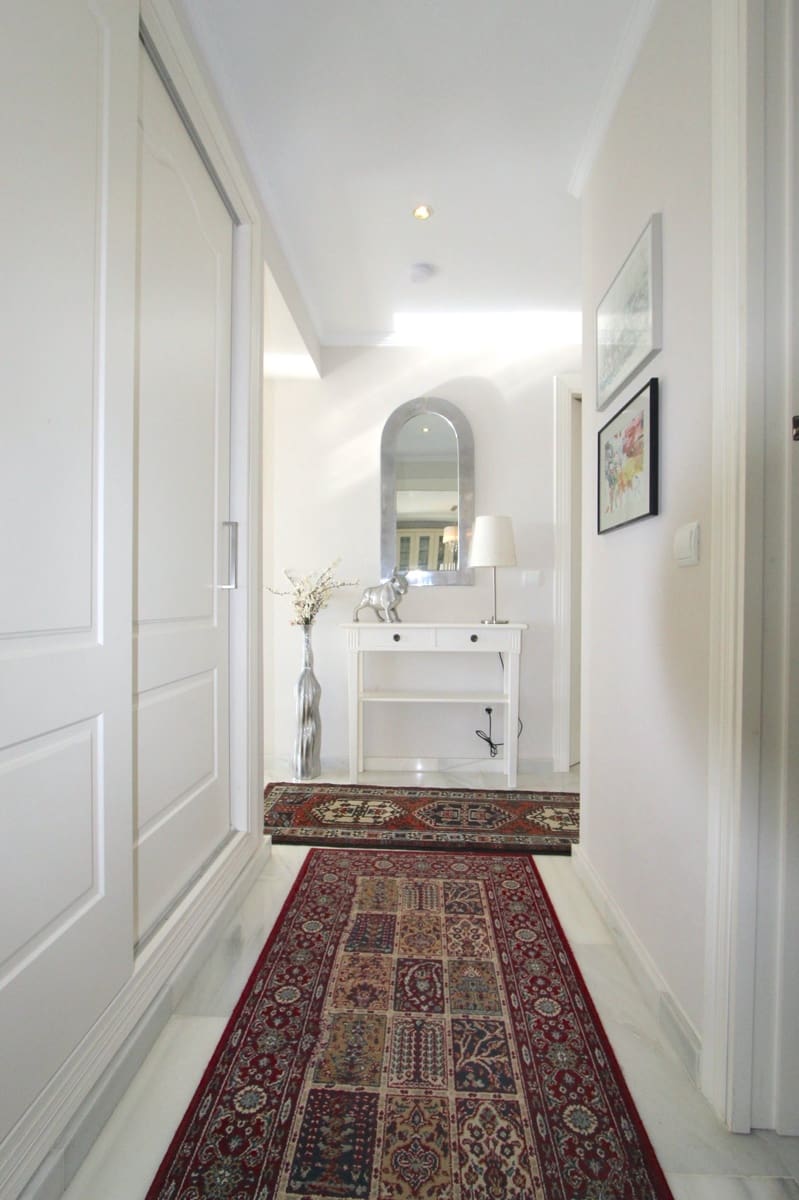 3 bedroom Apartment for sale in Marbella - € 1,200,000 (Ref: 8773290)