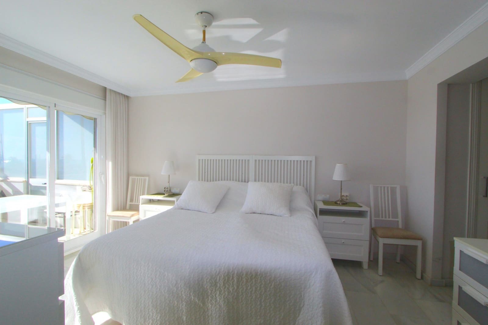 3 bedroom Apartment for sale in Marbella - € 1,200,000 (Ref: 8773290)