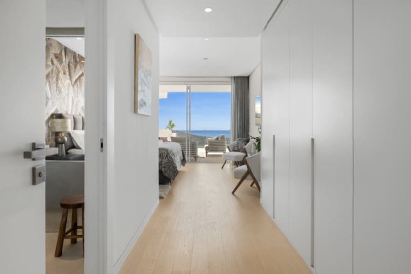 3 sypialnia Apartament na sprzedaż w Marbella z basenem garażem - 1 325 000 € (Ref: 8773293)