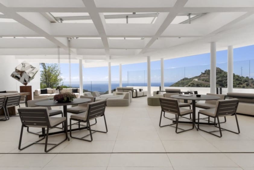 3 sypialnia Apartament na sprzedaż w Marbella z basenem garażem - 1 325 000 € (Ref: 8773293)