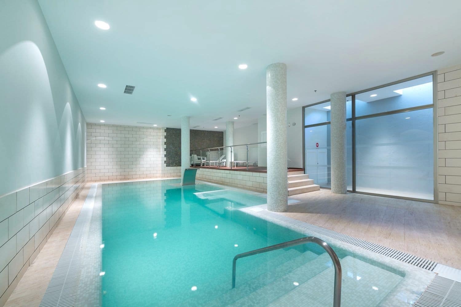 2 sypialnia Dom na sprzedaż w Marbella z basenem garażem - 1 417 500 € (Ref: 8776088)