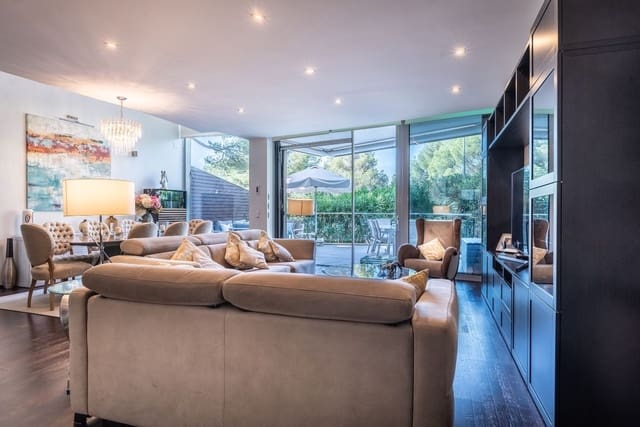 Casa de 2 habitaciones en Sierra Blanca, Marbella en venta con piscina garaje - 1.417.500 € (Ref: 8776088)