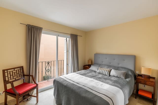 4 soverom Hus til salgs i Rodeo Alto - Guadaiza - La Campana, Marbella med svømmebasseng garasje - € 525 000 (Ref: 8776089)