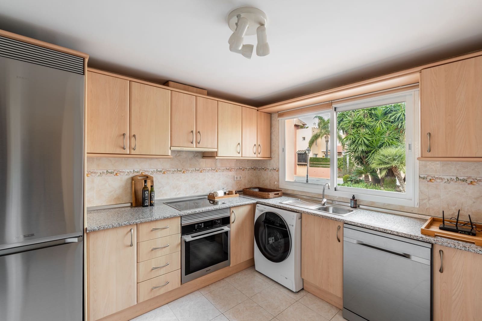 4 quarto Casa em Banda para venda em Marbella com piscina garagem - 525 000 € (Ref: 8776089)