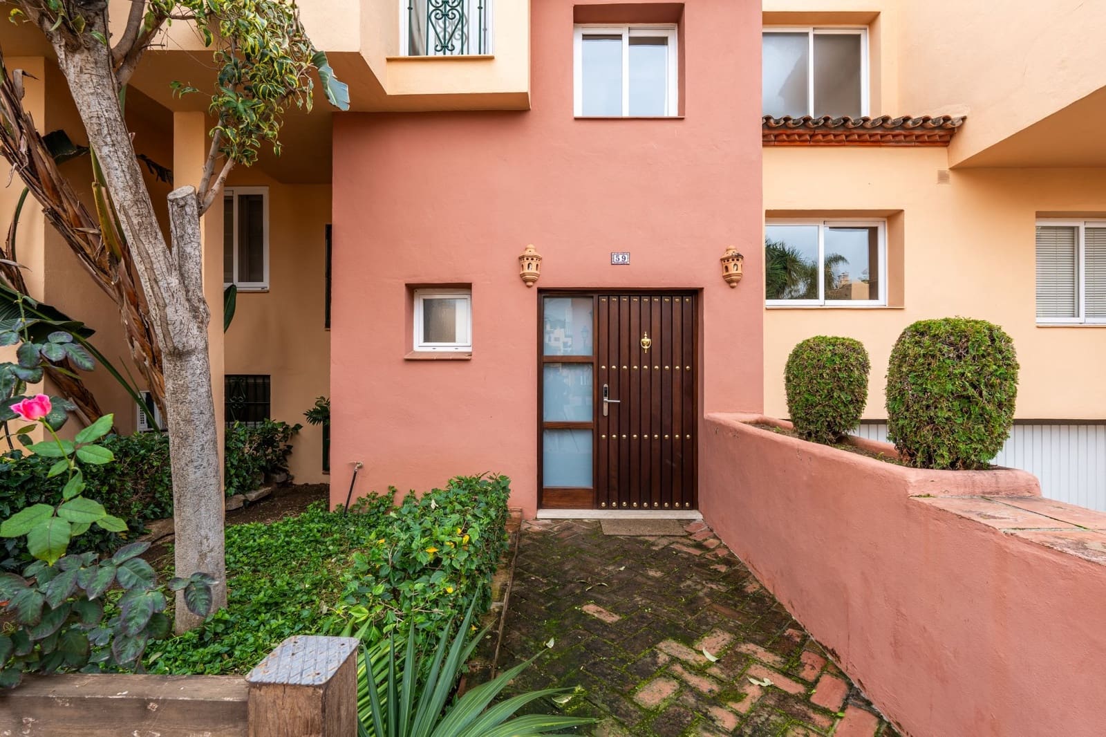 4 quarto Casa em Banda para venda em Marbella com piscina garagem - 525 000 € (Ref: 8776089)