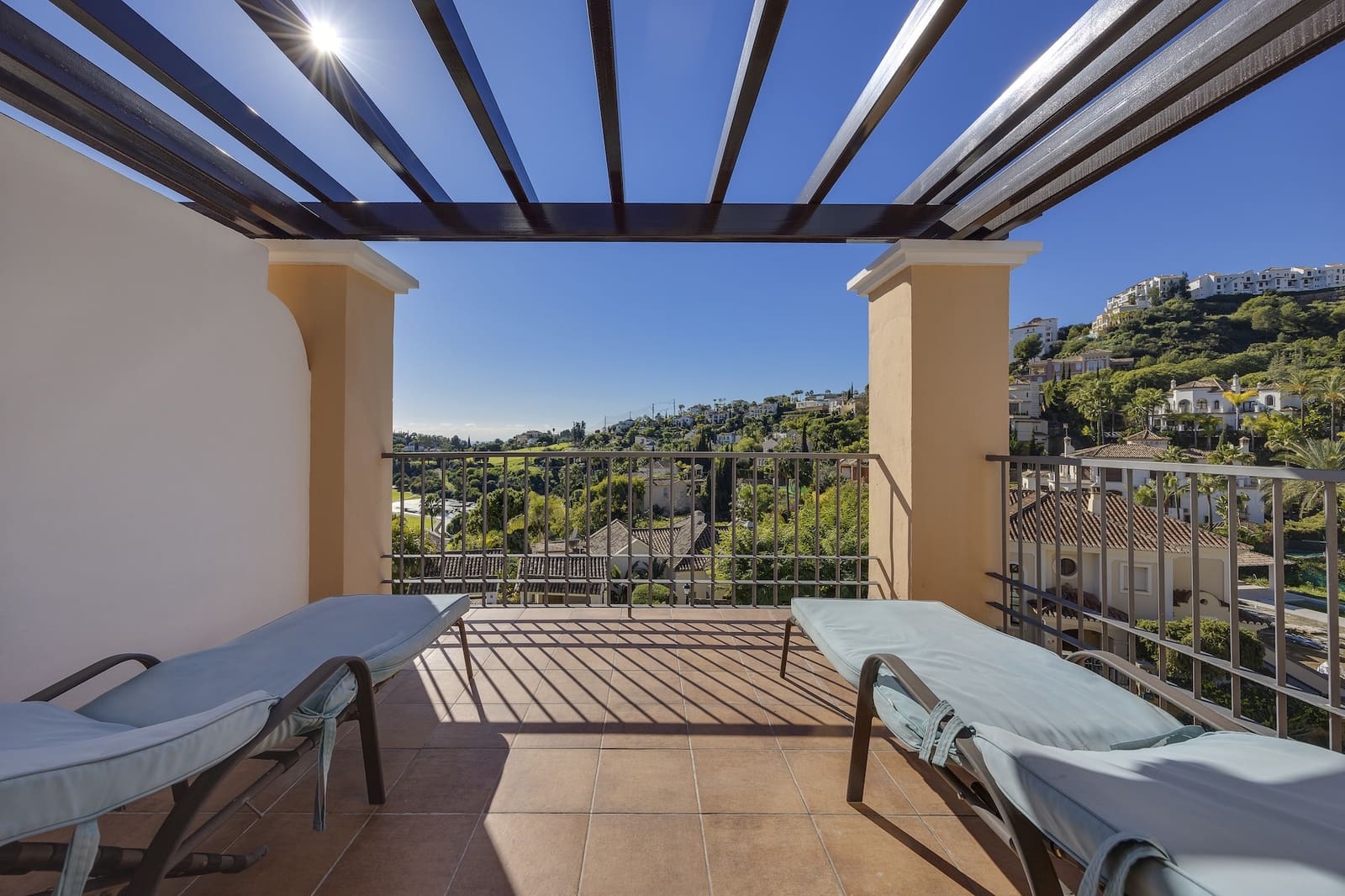 3 soveværelse Byhus til salg i Benahavis med swimmingpool garage - € 675.000 (Ref: 8778200)