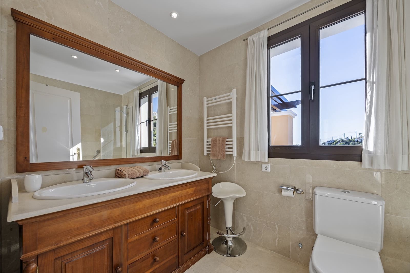 3 soveværelse Byhus til salg i Benahavis med swimmingpool garage - € 675.000 (Ref: 8778200)