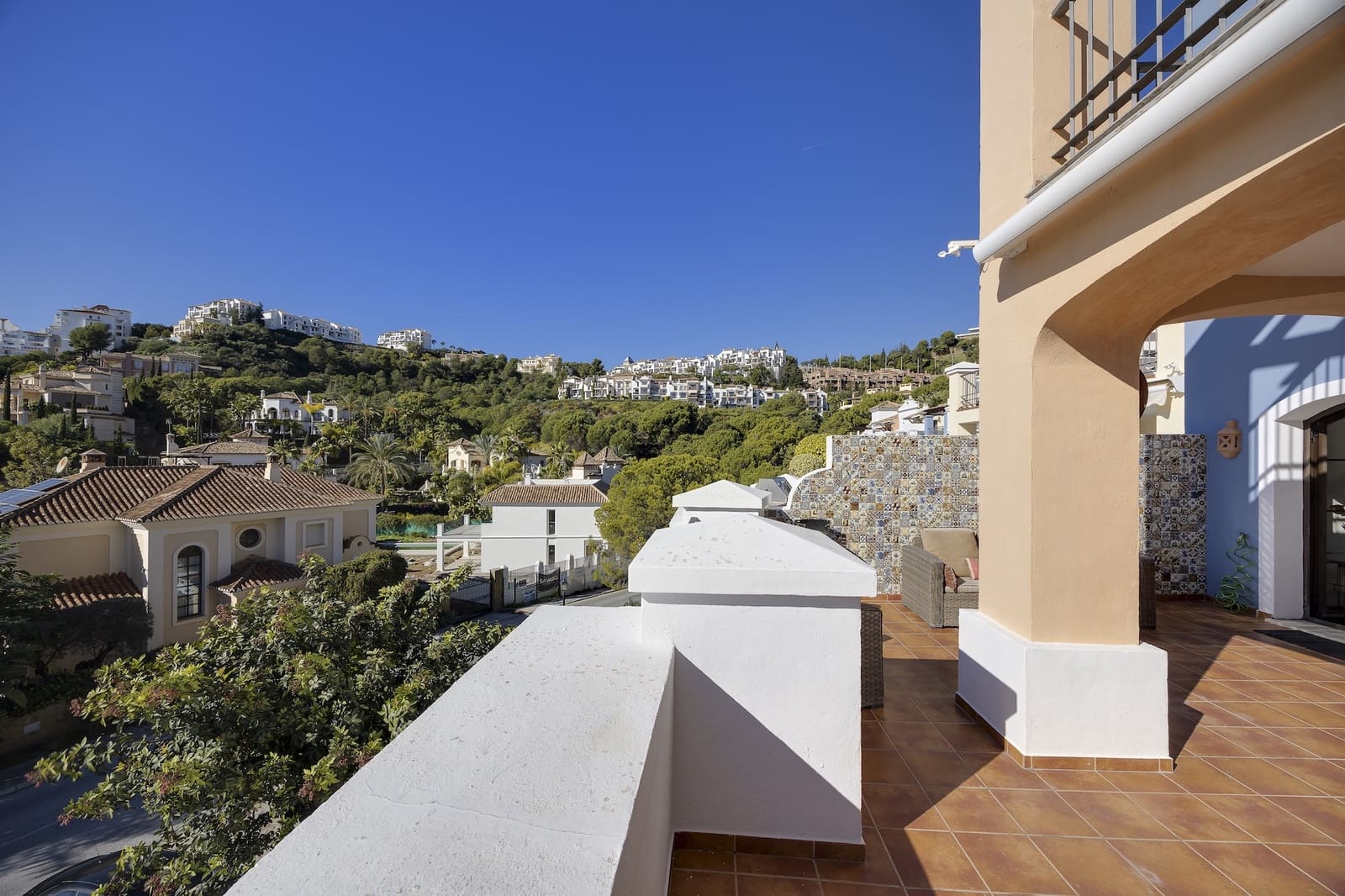 3 soveværelse Byhus til salg i Benahavis med swimmingpool garage - € 675.000 (Ref: 8778200)