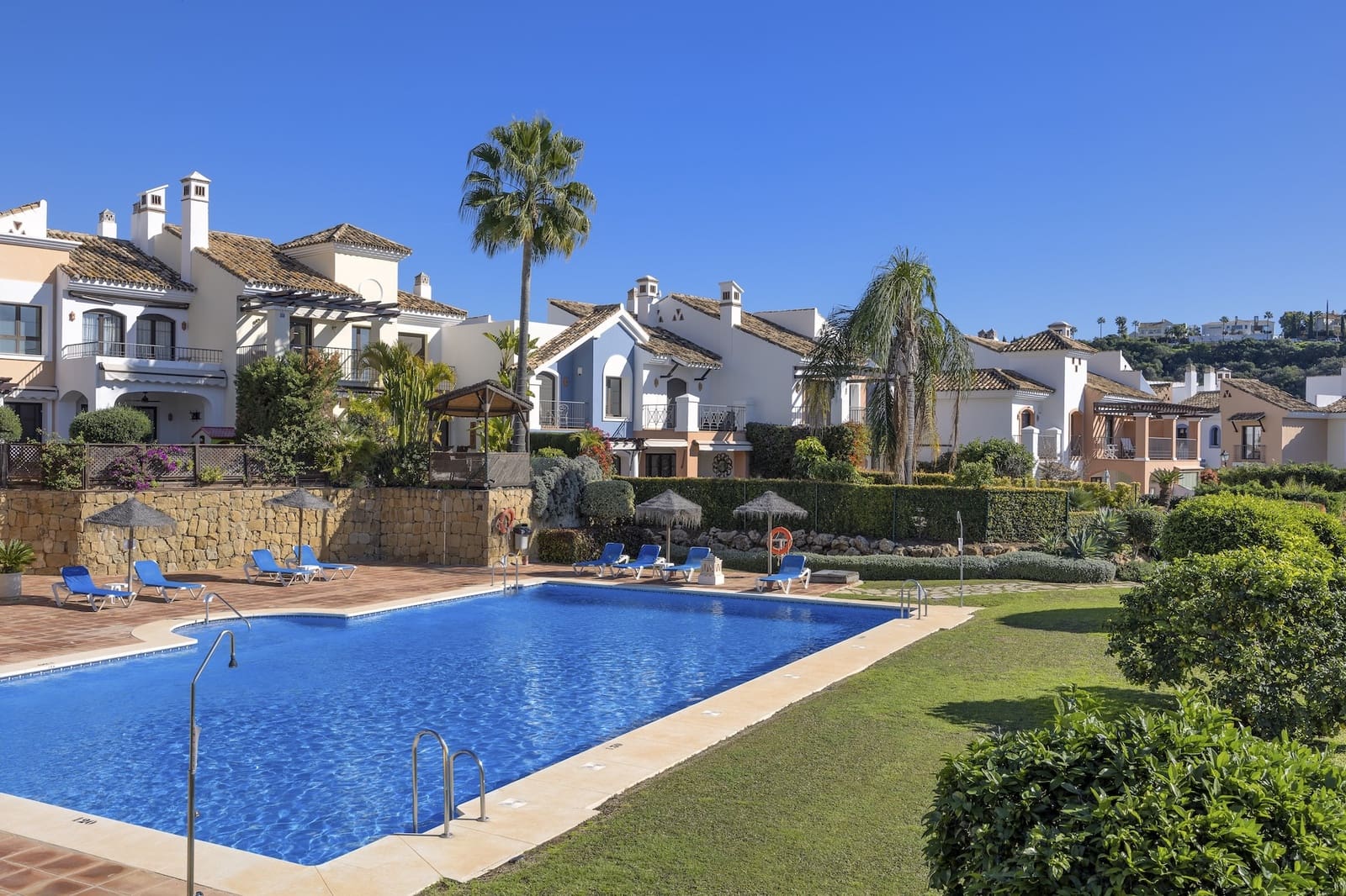 3 soveværelse Byhus til salg i Benahavis med swimmingpool garage - € 675.000 (Ref: 8778200)