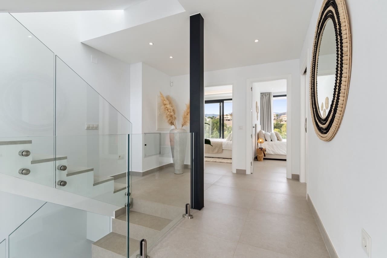 6 soveværelse Villa til salg i Estepona med swimmingpool garage - € 1.495.000 (Ref: 8789226)