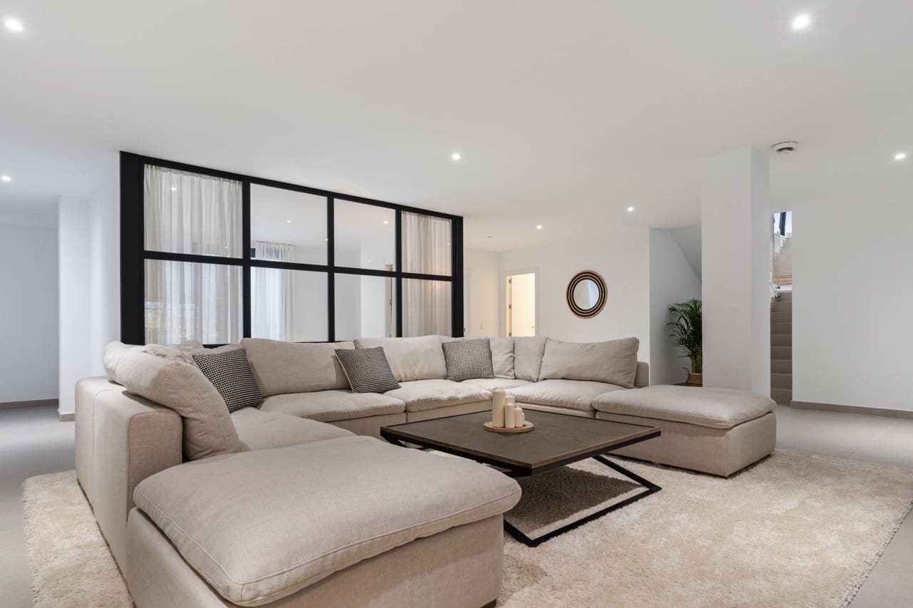 6 soveværelse Villa til salg i Estepona med swimmingpool garage - € 1.495.000 (Ref: 8789226)