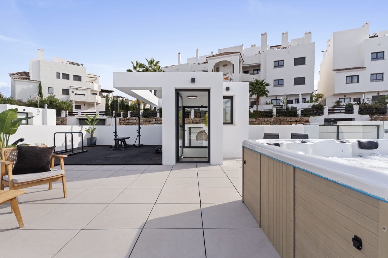 6 chambre Villa/Maison à vendre à Estepona avec piscine garage - 1 495 000 € (Ref: 8789226)