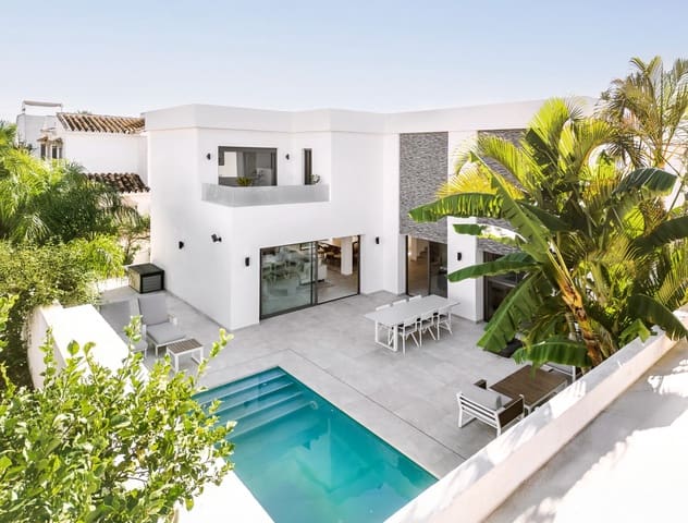 5 soverom Villa til salgs i Golden Mile, Marbella med svømmebasseng garasje - € 2 349 000 (Ref: 8809360)