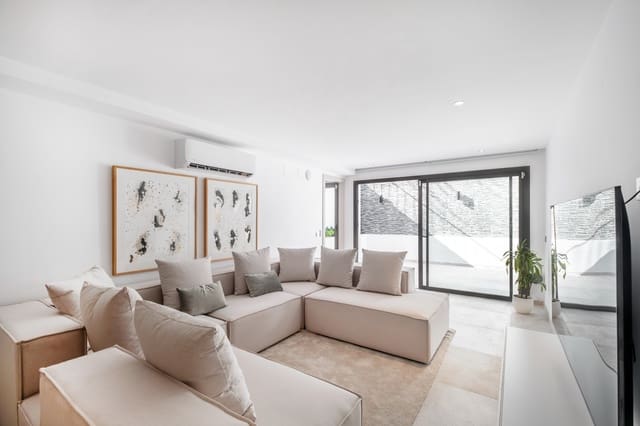 5 sypialnia Willa na sprzedaż w Golden Mile, Marbella z basenem garażem - 2 349 000 € (Ref: 8809360)