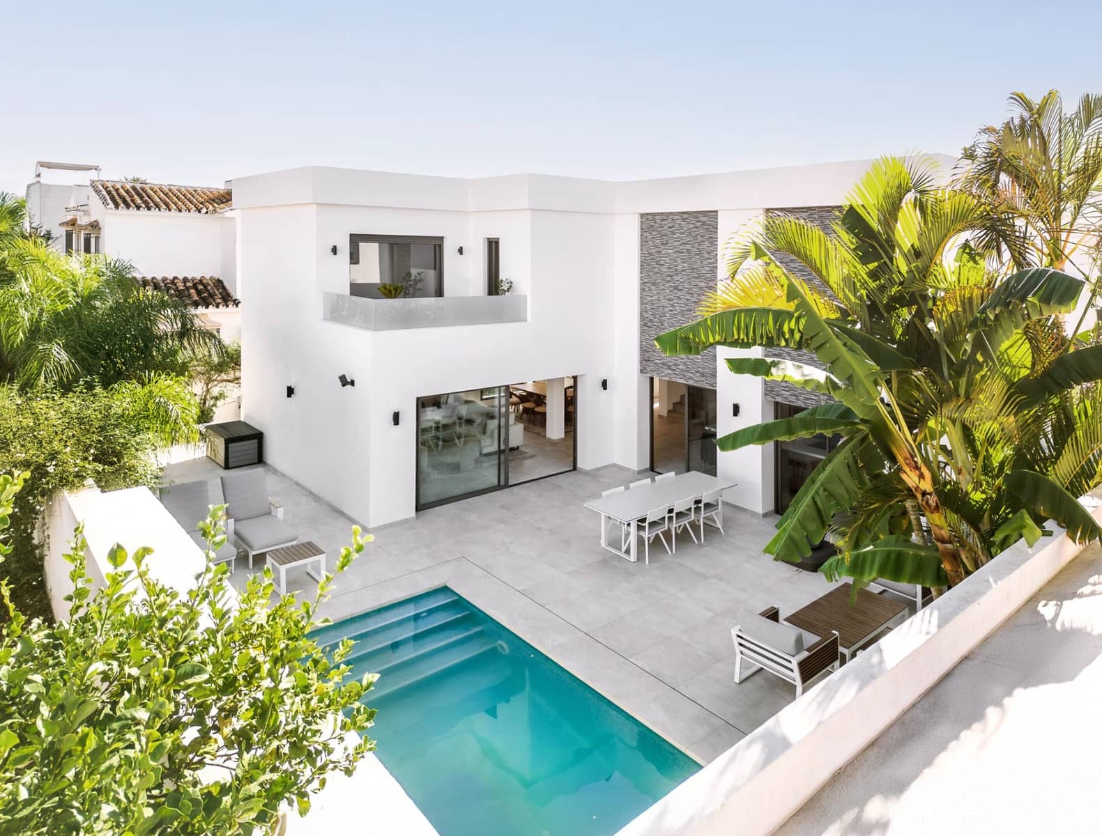 5 bedroom Villa for sale in Golden Mile with pool garage - € 2,349,000 (Ref: 8809360)