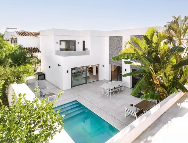 5 sypialnia Willa na sprzedaż w Golden Mile, Marbella z basenem garażem - 2 349 000 € (Ref: 8809360)