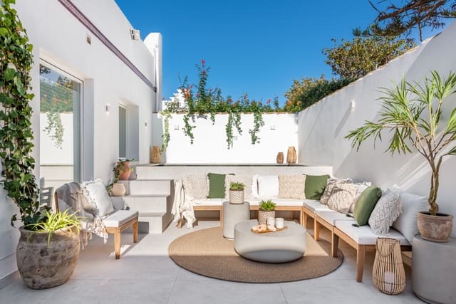 3 soveværelse Byhus til salg i Nueva Andalucia, Marbella med swimmingpool garage - € 1.349.000 (Ref: 8812388)