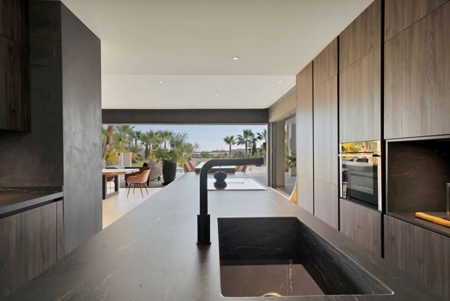 4 sovrum Villa till salu i Mijas Costa, Mijas med pool garage - 1 950 000 € (Ref: 8849392)