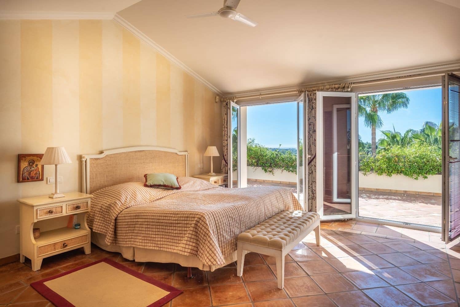 3 soveværelse Penthouse til salg i Marbella med swimmingpool garage - € 1.500.000 (Ref: 8849393)