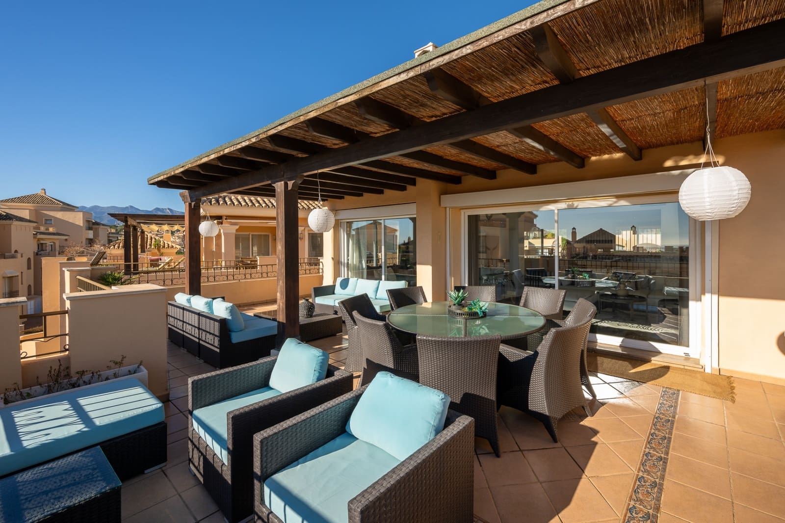4 soverom Penthouse til salgs i Marbella med svømmebasseng garasje - € 1 399 000 (Ref: 8849394)