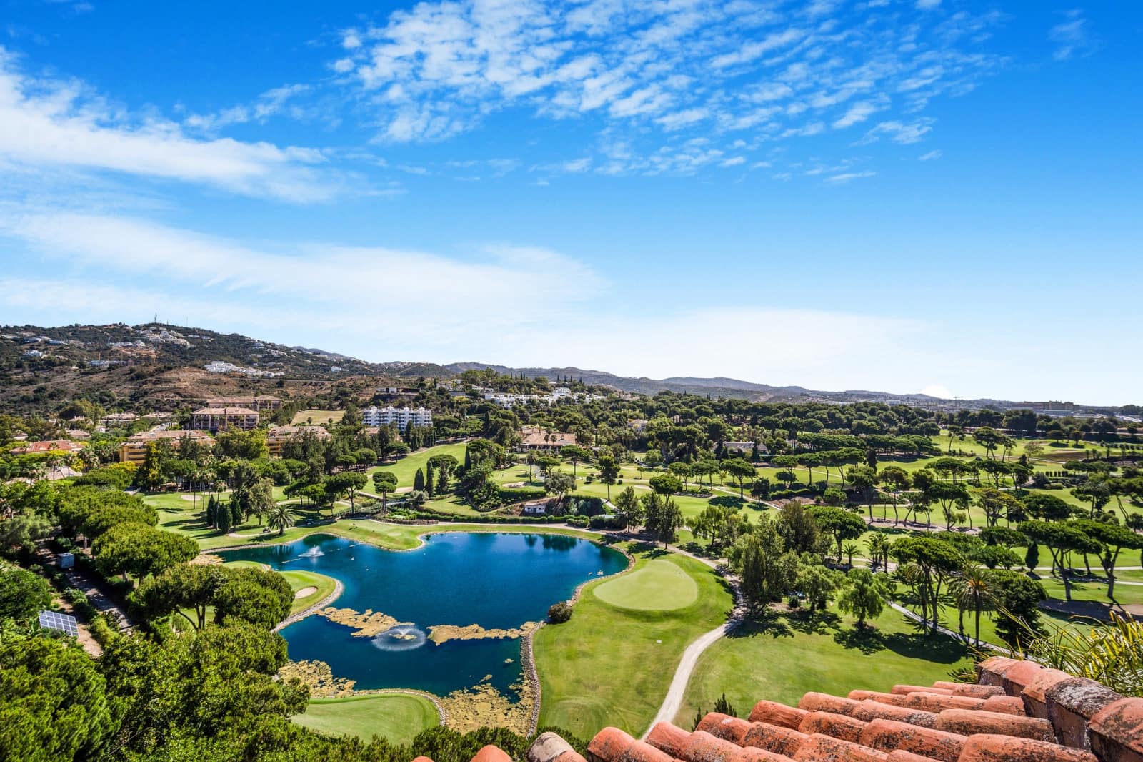 4 slaapkamer Penthouse te koop in Marbella met zwembad garage - € 2.490.000 (Ref: 8851356)